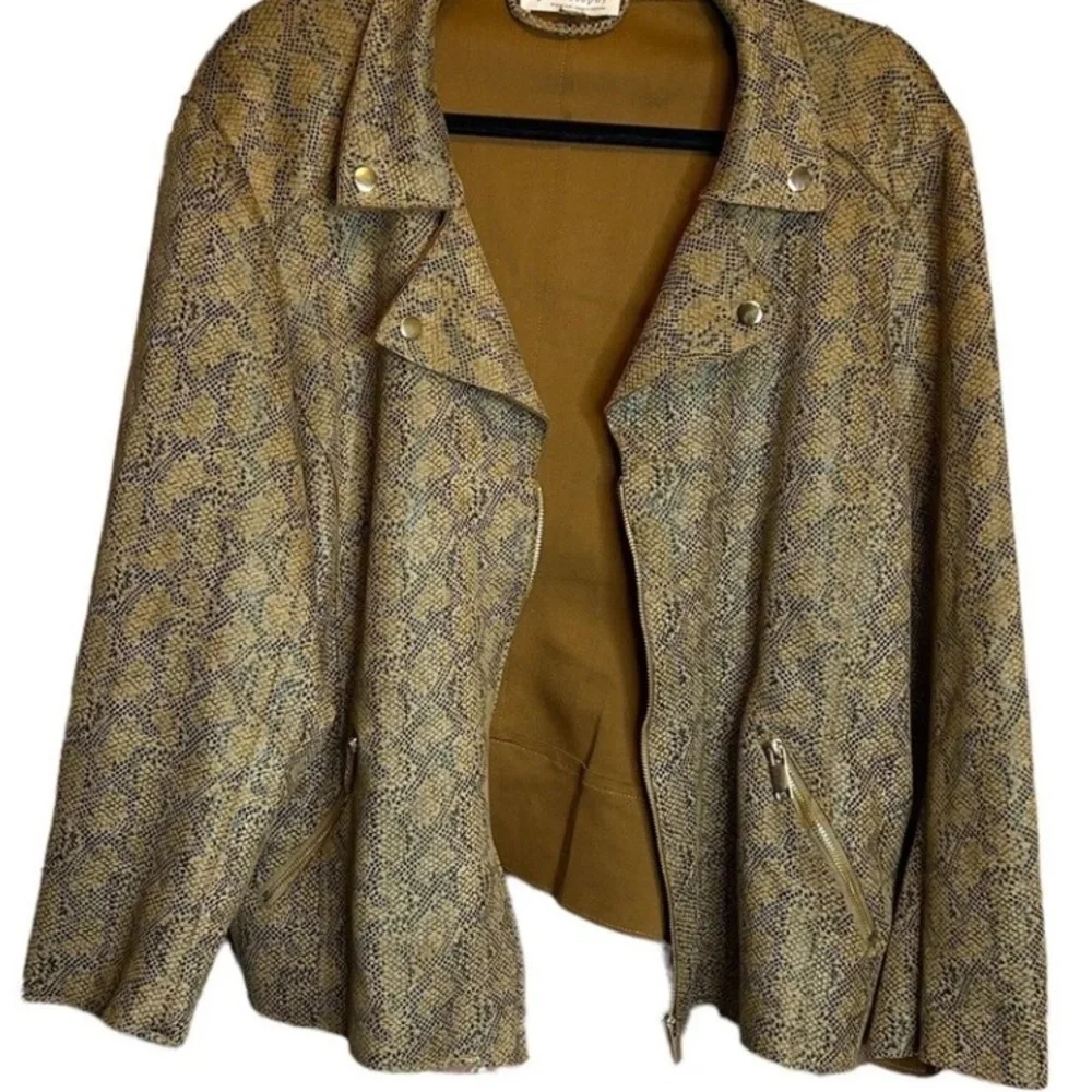 Philosophy Brown Leather Jacket with Textured Finish - Picture 7 of 8